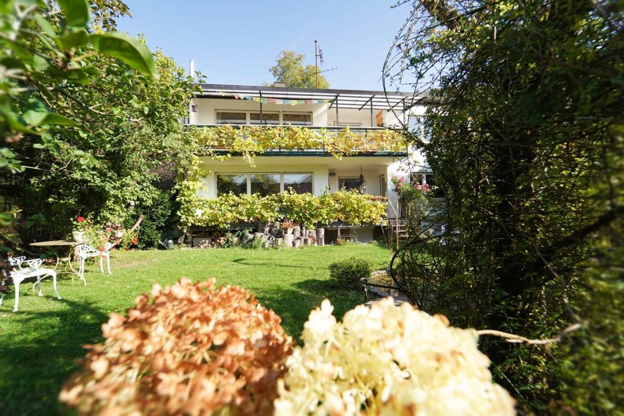 Ferienwohnung Im Haus Lotus Mit Grossem Balkon Und Garten Bad Urach Exteriör bild