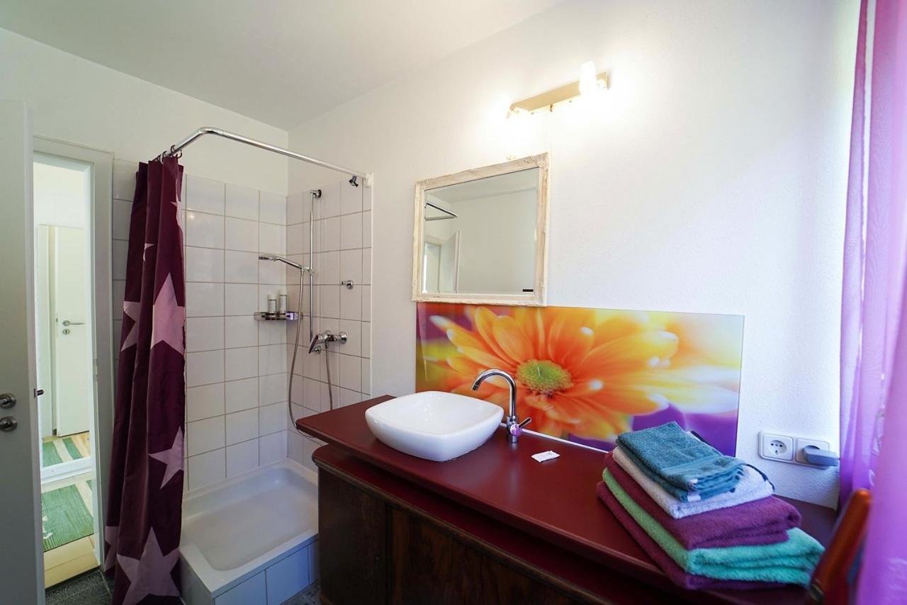 Ferienwohnung Im Haus Lotus Mit Grossem Balkon Und Garten Bad Urach Exteriör bild