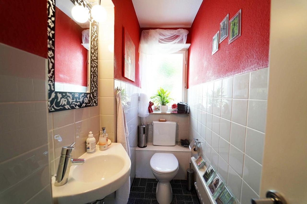Ferienwohnung Im Haus Lotus Mit Grossem Balkon Und Garten Bad Urach Exteriör bild