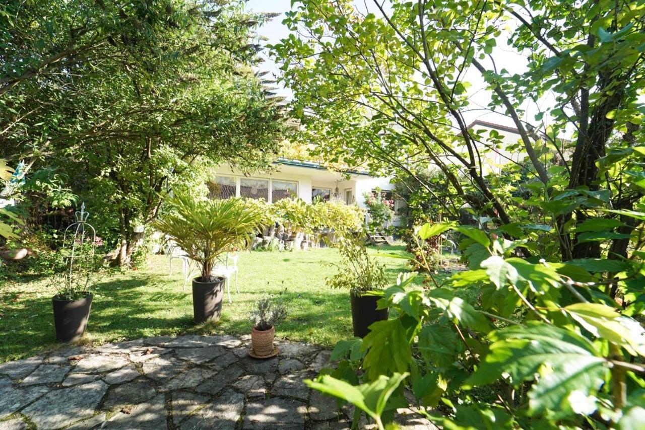 Ferienwohnung Im Haus Lotus Mit Grossem Balkon Und Garten Bad Urach Exteriör bild